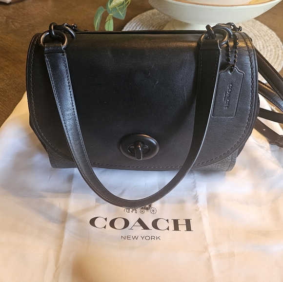 COACH Convertable  Flap "FAYE" Carryall Black Leather/Suede Bag 🖤 🖤 - Picture 2 of 13